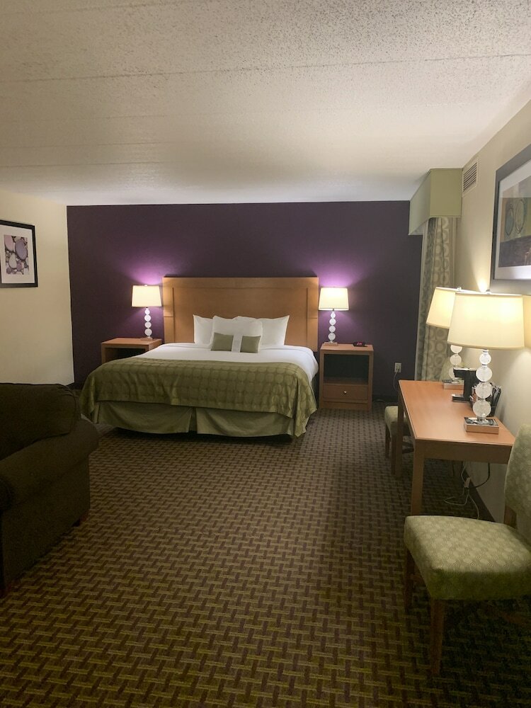 Hotel Ramada By Wyndham Marquette