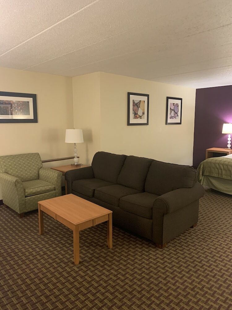 Hotel Ramada By Wyndham Marquette