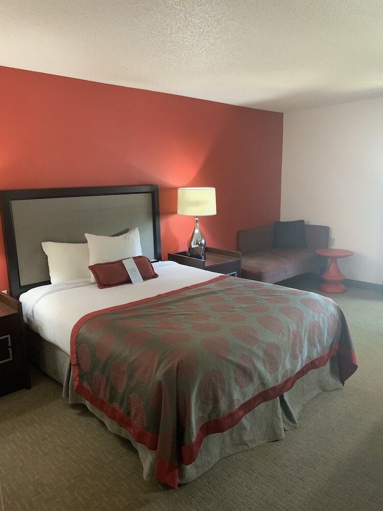 Hotel Ramada By Wyndham Marquette