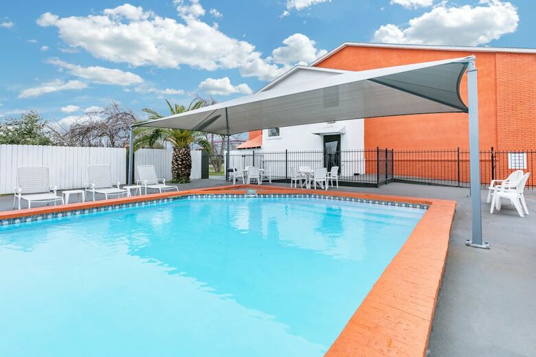 Hotel Howard Johnson By Wyndham New Braunfels