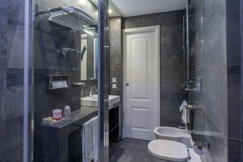 Hotel Les Diamants Spanish Steps Suite