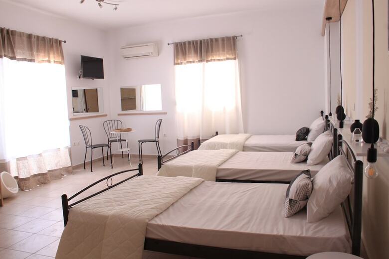 Aparthotel Krinis Apartments