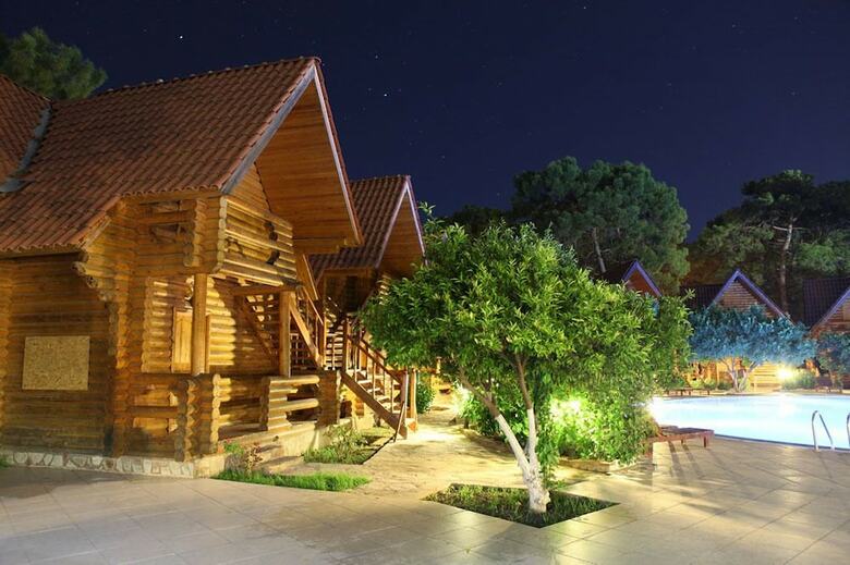 Woodline Hotel