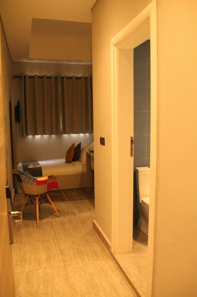 Urbano Hotel By Roots