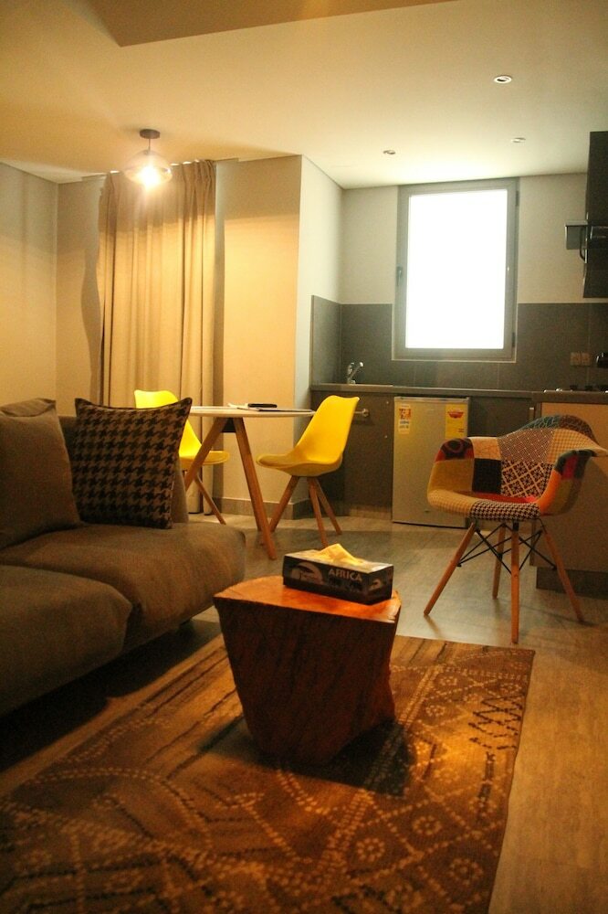 Urbano Hotel By Roots