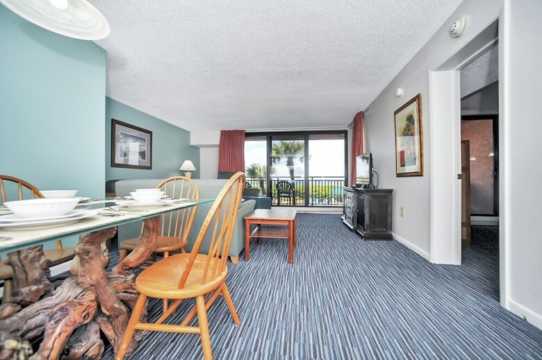 Oceanique Resort By Capital Vacations