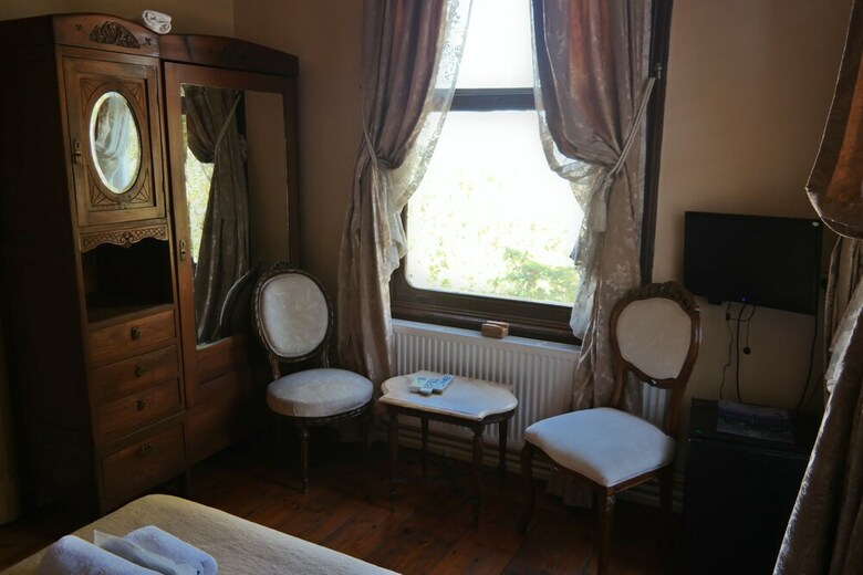 Anastasia Meziki Hotel