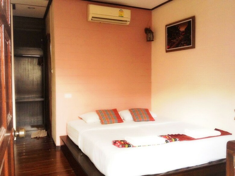 Hotel Thanicha Resort Amphawa