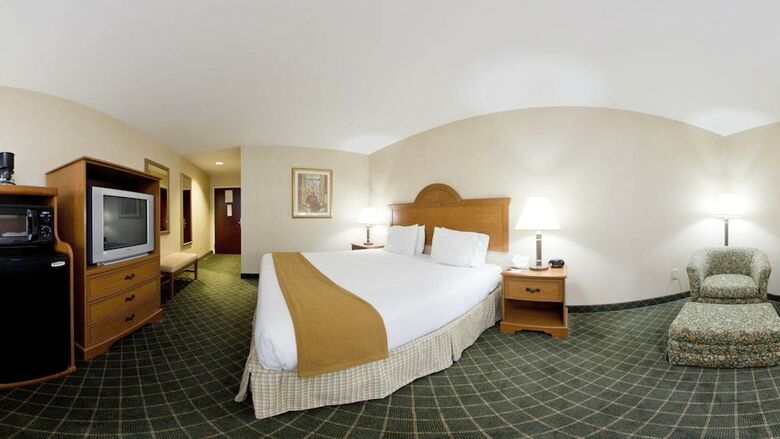 Holiday Inn Express Hotel & Suites Sylacauga