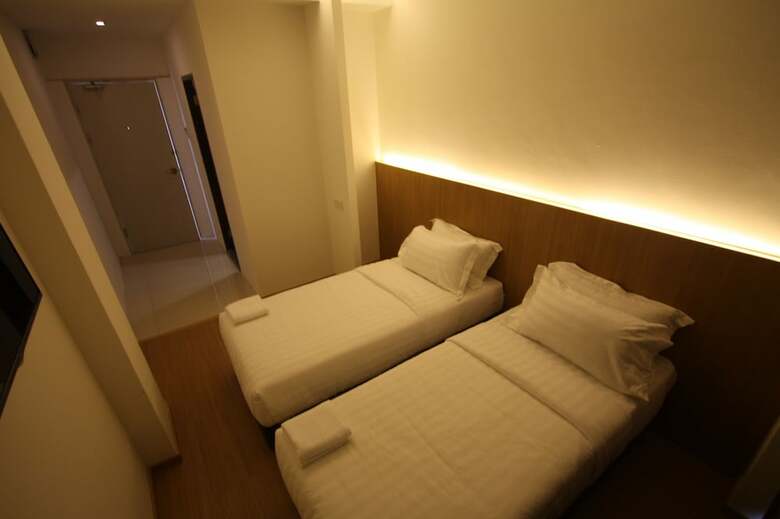 Place2stay Business Hotel - Waterfront