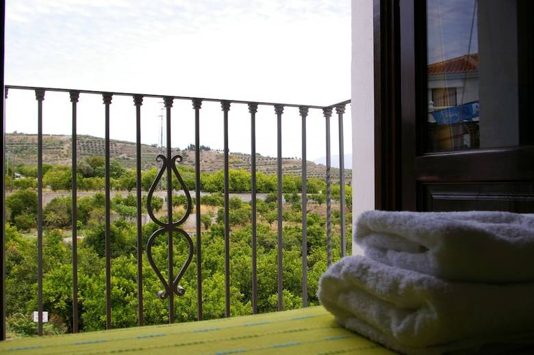 Hostal Y Apartamento Rural Los Naranjos