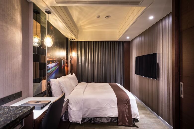 Moving Star Hotel