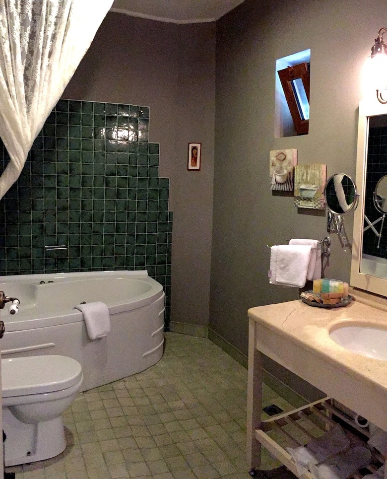 Hotel Village Park Resort And Spa Otel