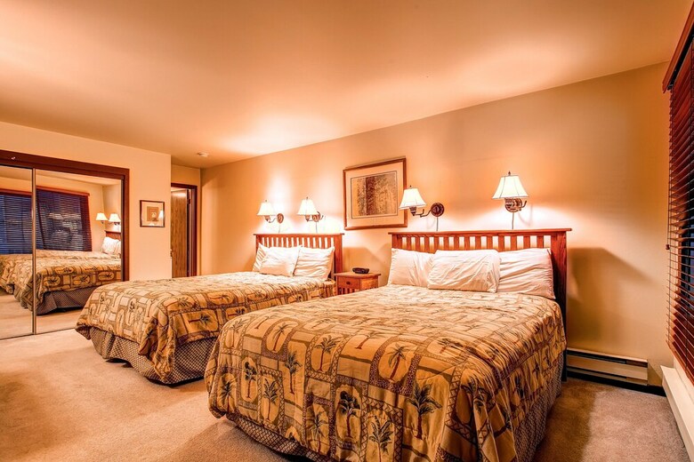 Tannenbaum Condominiums By Ski Country Resorts