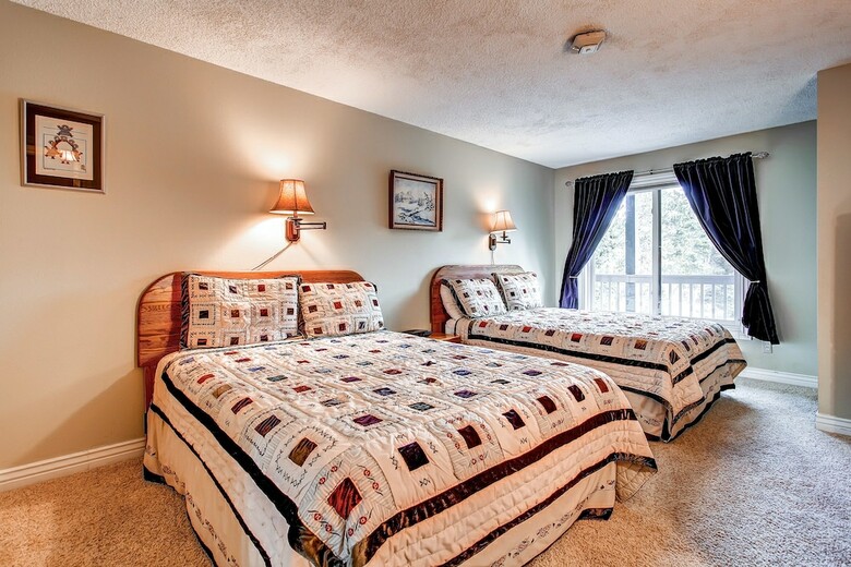 Tannenbaum Condominiums By Ski Country Resorts