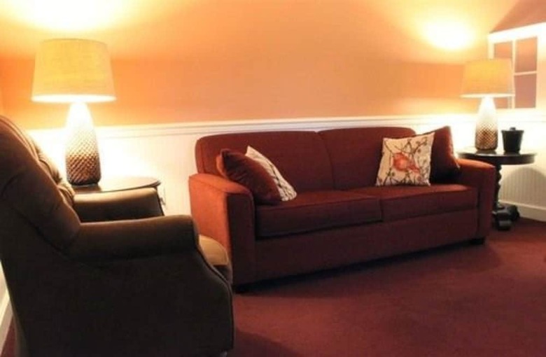 County Clare Irish Hotel & Pub
