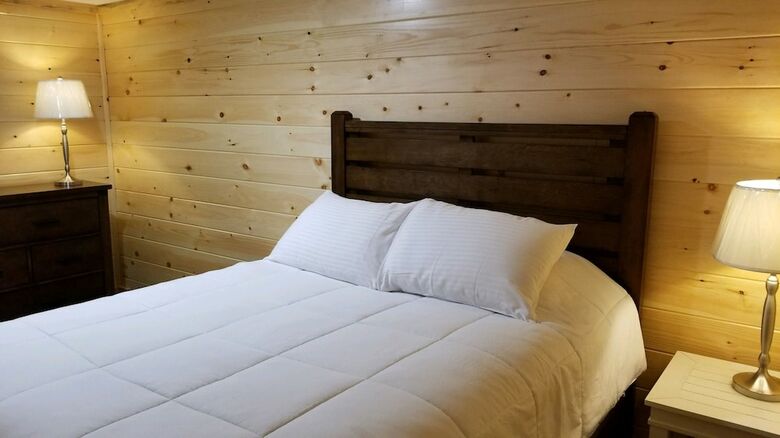 Single Island Shores