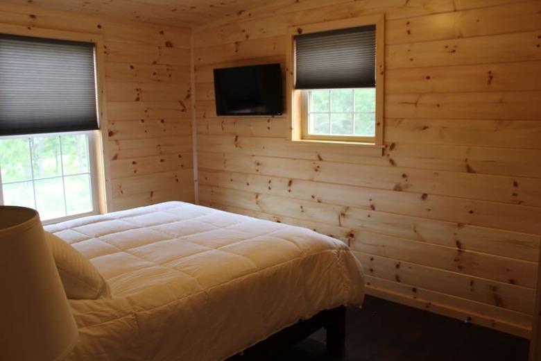 Single Island Shores