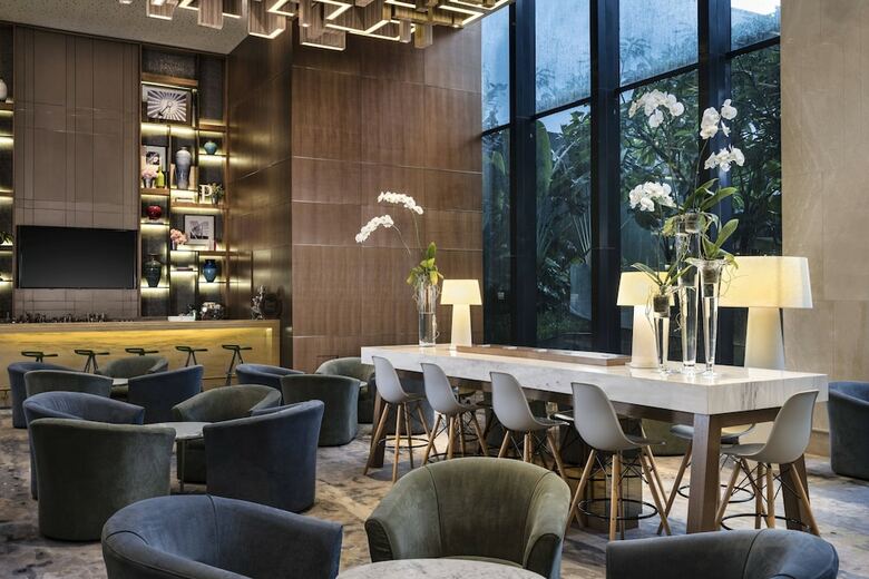 Hotel Four Points By Sheraton Surabaya