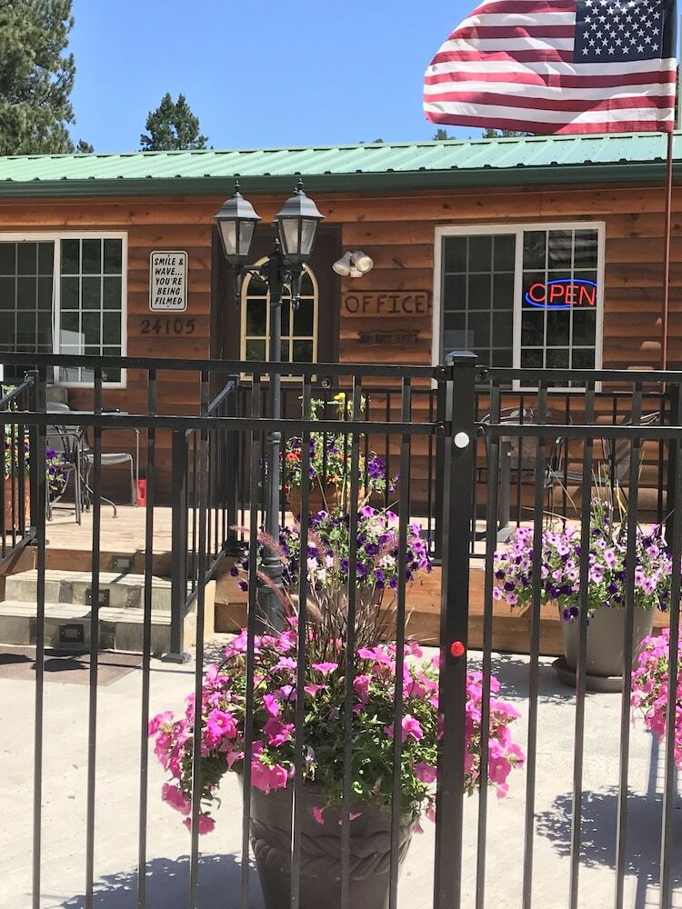 Cabana Holy Smoke Resort