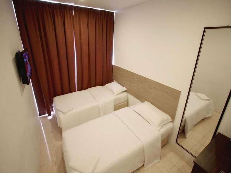 Hotel Place2stay - Airport