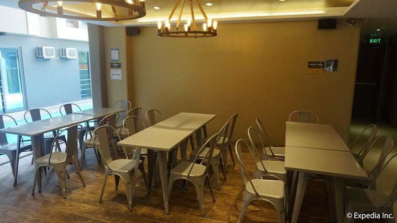 Pacific Park Hotel