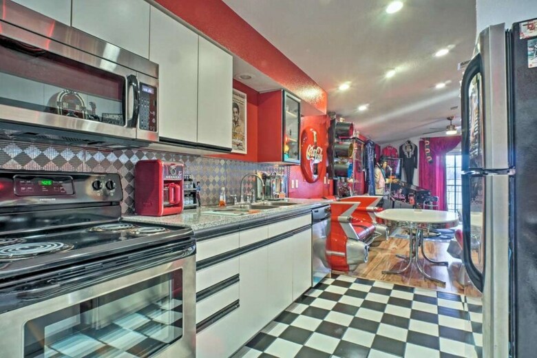 King Condo At Holiday Hills