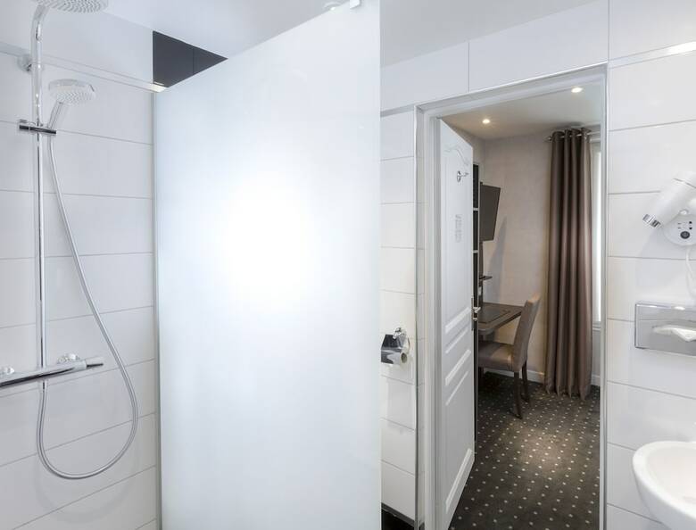 Hotel H�tel de La Paix Tour Eiffel
