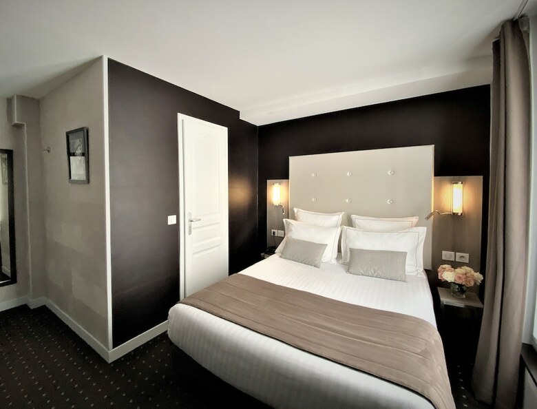 Hotel H�tel de La Paix Tour Eiffel