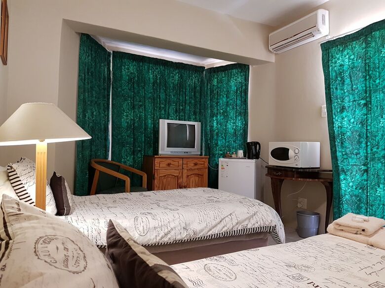 Hotel Loerie Guesthouse