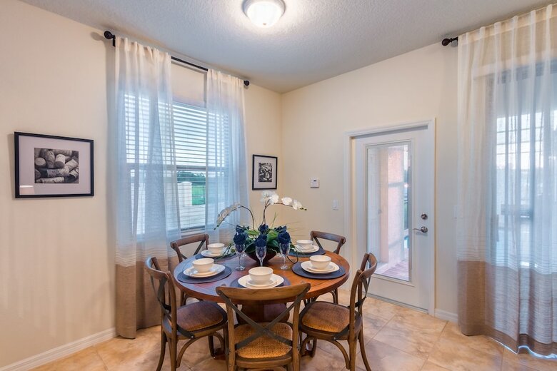 Windsor At Westside Resort By Global Resort Homes