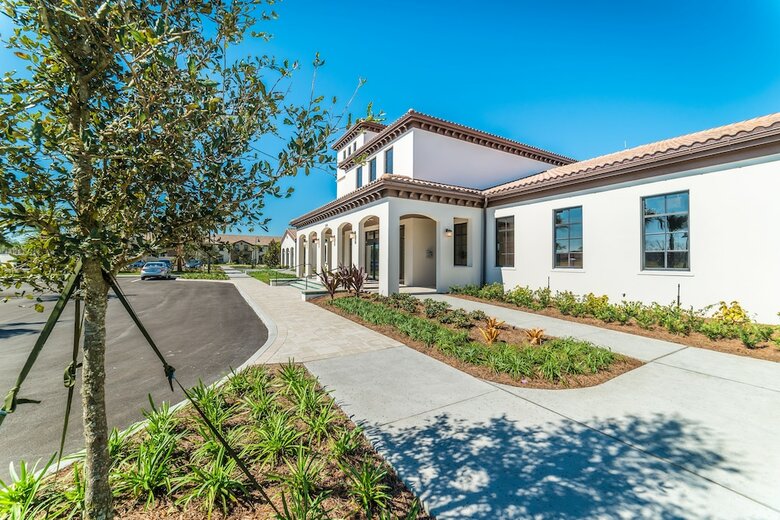 Windsor At Westside Resort By Global Resort Homes