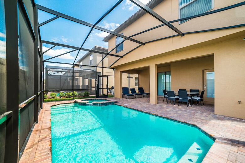 Windsor At Westside Resort By Global Resort Homes