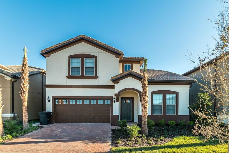 Windsor At Westside Resort By Global Resort Homes