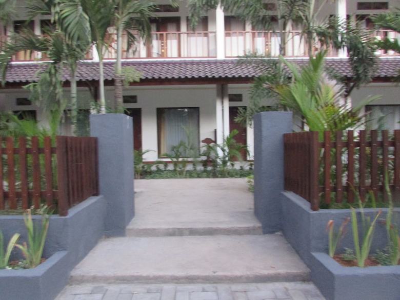Family Beach Hotel - Kuta Lombok