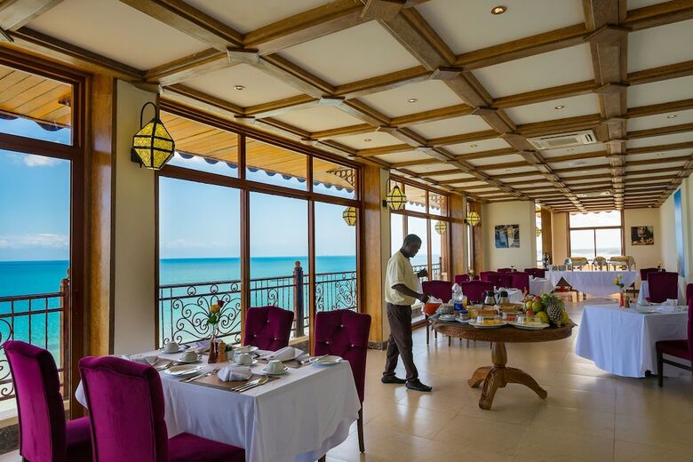Hotel Golden Tulip Zanzibar Resort