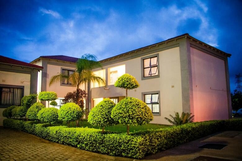 Hotel Glen Lodge & Tours