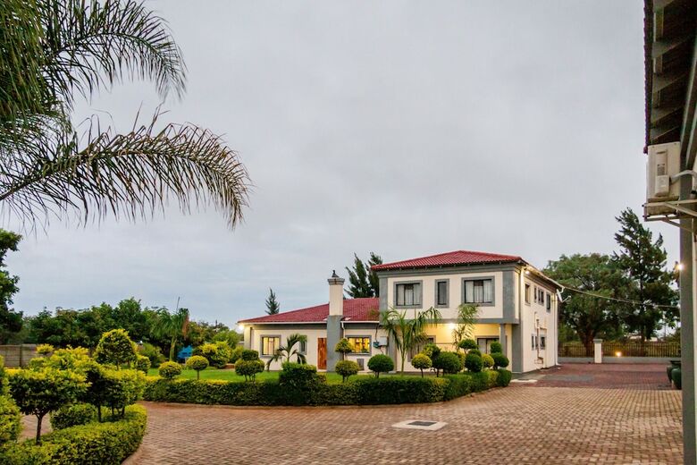 Hotel Glen Lodge & Tours