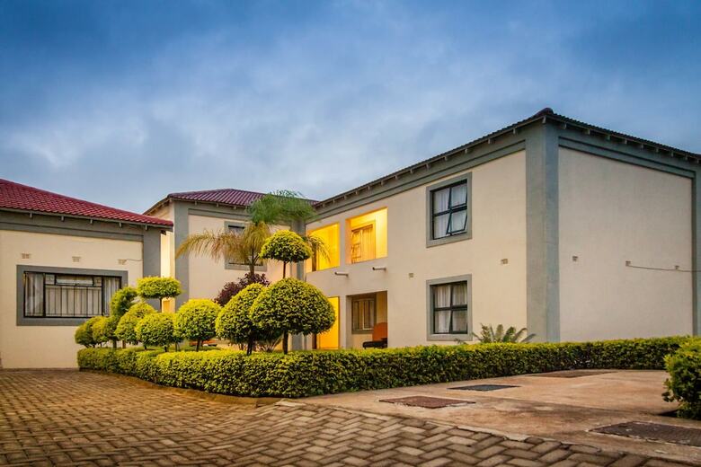 Hotel Glen Lodge & Tours