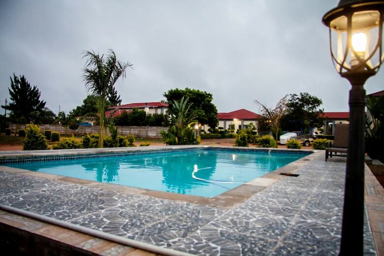 Hotel Glen Lodge & Tours