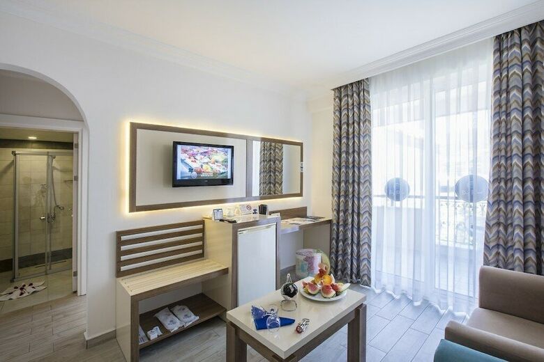 Club Big Blue Suite Hotel - All Inclusive