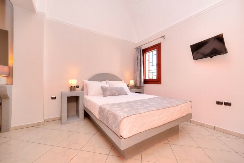 Aparthotel Akrotiri Apartments