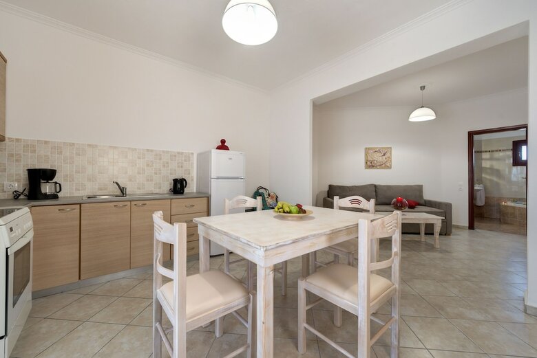 Aparthotel Akrotiri Apartments