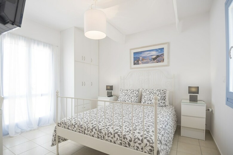 Villa Naxian Resort