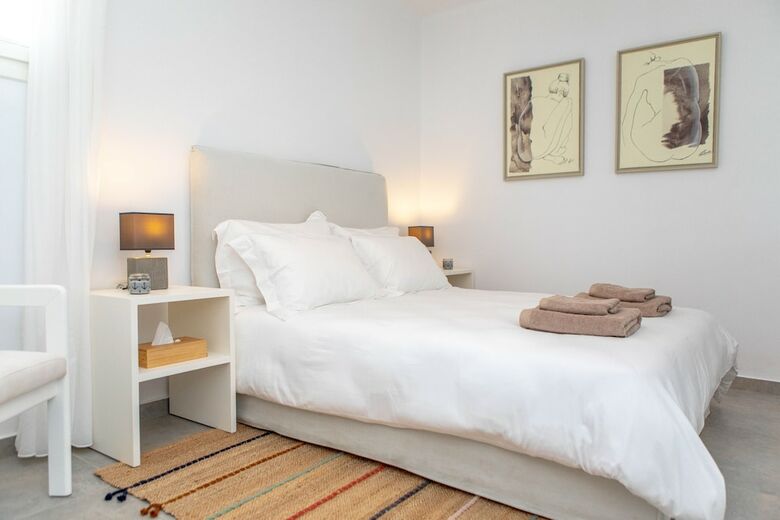 Villa Naxian Resort