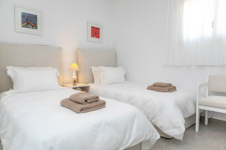 Villa Naxian Resort