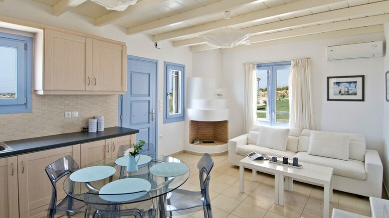 Villa Naxian Resort