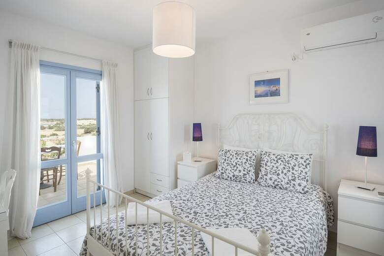 Villa Naxian Resort