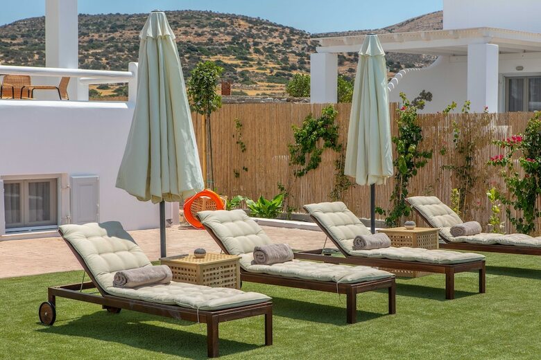 Villa Naxian Resort