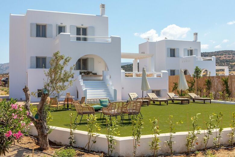 Villa Naxian Resort